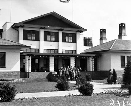 Group of Empire Parliamentary Association delegates at Hotel Canberra