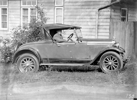Mr Ivo Smith in Pontiac roadster motor car