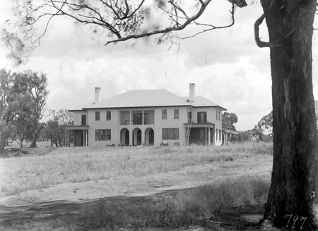 Front of Prime Ministers lodge under construction