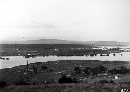 Molonglo river in flood