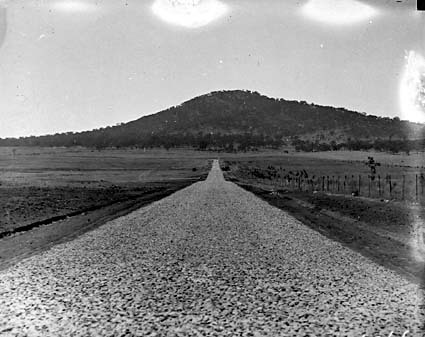 Ainslie Avenue under construction, looking towards Mt. Ainslie