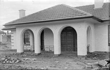 Oakley and Parkes Blandfordia house.