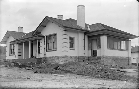 Oakley and Parkes Blandfordia house.