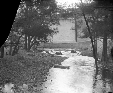 Cotter dam wall from river.