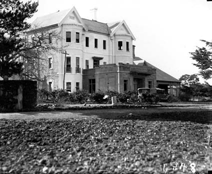 Government House, Private entrance:Residence of the Govenor General.Yarralumla