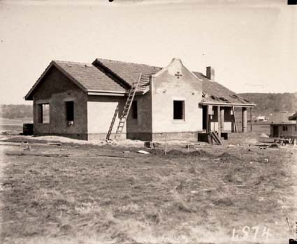Cottages under construction, Federal Capital Commission Type 1