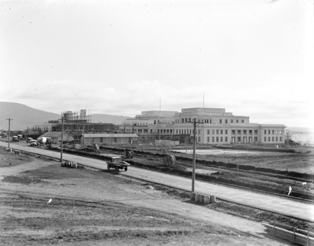Parliament House from Queen Victoria Terrace, under construction.