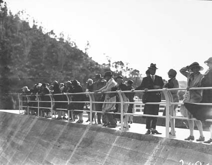 Tour of Canberra by the NSW branch of the English Speaking Union, at Cotter Dam wall