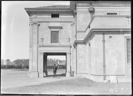 Portico of Albert Hall with uniformed policeman, Commonwealth Avenue, Parkes.