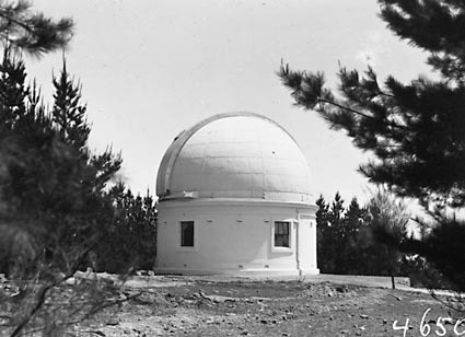  Mount Stromlo Observatory,thirty inch Reynolds Telescope,under construction