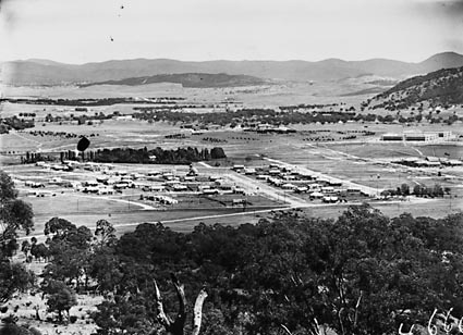 Reid from Mount Ainslie,Civic Centre buildings on right