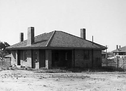 Federal Capital Commission Cottage