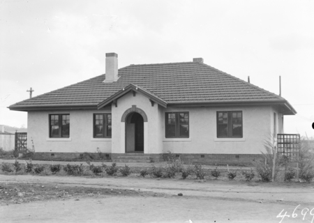 Federal Capital Commission Cottage Type 24 J4.