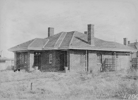 Federal Capital Commission Cottage.
