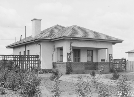 Federal Capital Commission Cottage.