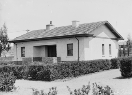 Federal Capital Commission Cottage.