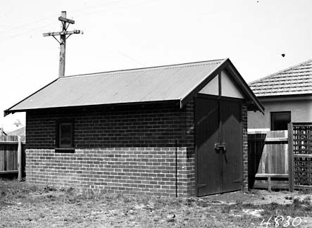 Lock up brick garage in Ainslie