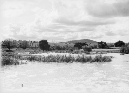 Molonglo River in flood.