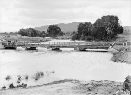 Scott's Crossing over the Molonglo River.