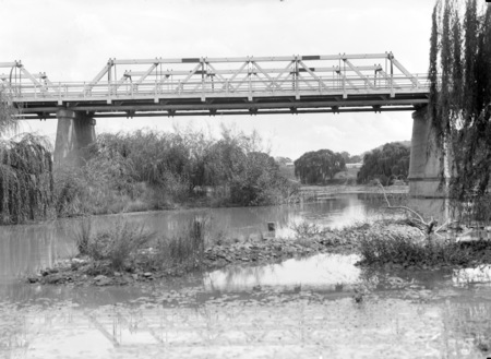 Commonwealth Avenue Bridge over the Molonglo River.