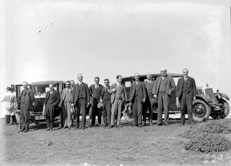 Visit of Ballarat Water Commission officials to Canberra