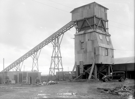 Aggregate hopper for bitumen hot mixing plant
