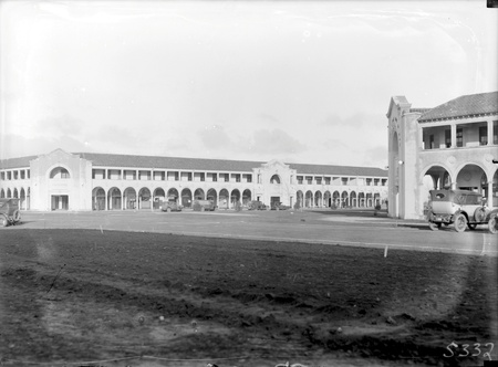 Sydney Building, Post Office Corner on the right, Civic Centre from Census and Statistics building