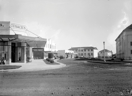 Franklin Street, Manuka from the east. St Christophers School and Convent in the centre. Cusack's Furniture Shop on the left