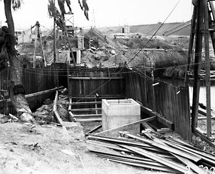 Sewerage tunneling  workings near Commonwealth Bridge showing timbering