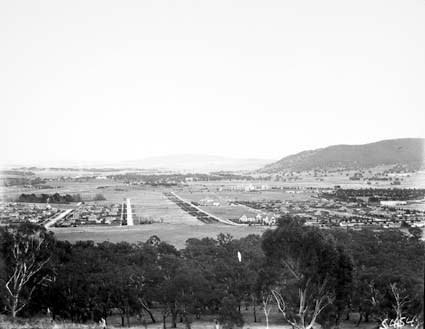 Reid,  Braddon and Civic Centre from Mt Ainslie. Ainslie Hotel in centre Black Mountain on the right