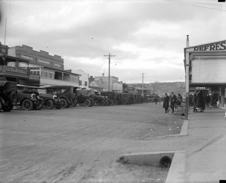 Left side of Monaro Street, Queanbeyan looking north.