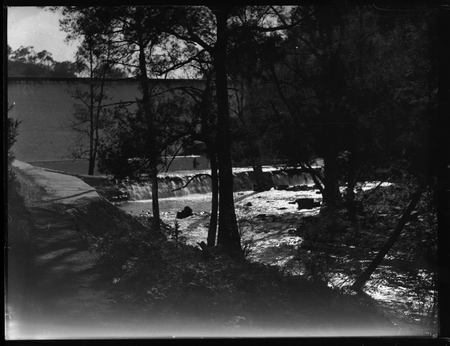 Cotter River - Dam wall and spillway.