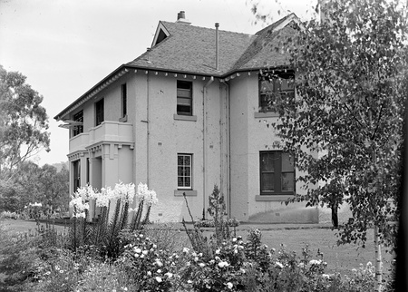Canberra House, Acton