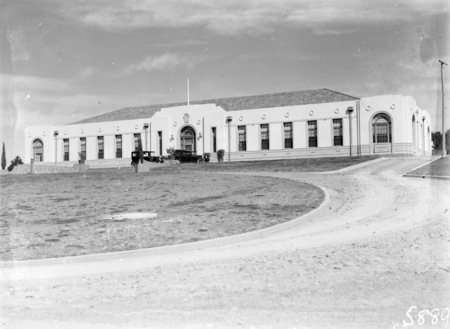 Front of Australian Forestry School, Banks Street, Yarralumla.