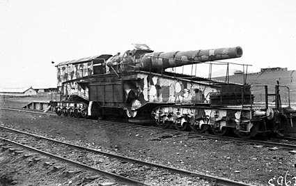German railway gun - Amiens gun captured by Australian troops during World War I and brought to Australia - Now at the Australian War Memorial Canberra
