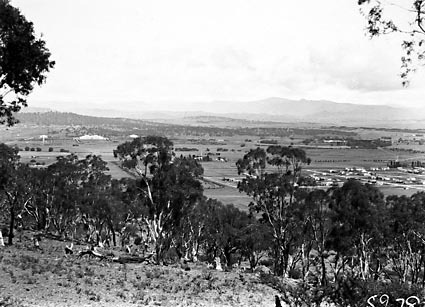View of Reid and Parliament House from Mt Ainslie