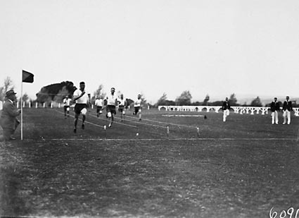 RMC [Royal Military College] Duntroon Sports Day, Hundred yard race