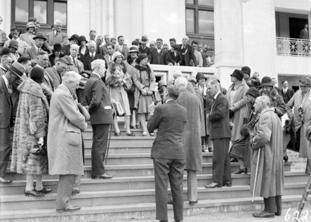 Visiting American Tourists from SS Malole, on the steps of Parliament House. Prime Minister Scullen on the right.