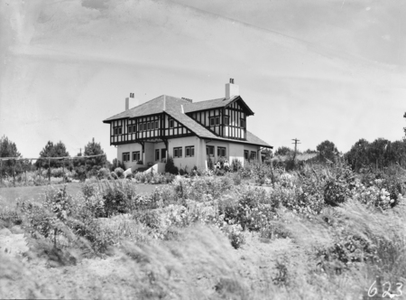 Westridge House, home of the Head of the Forestory School, Mr Lane Poole. Banks Street, Yarralumla.