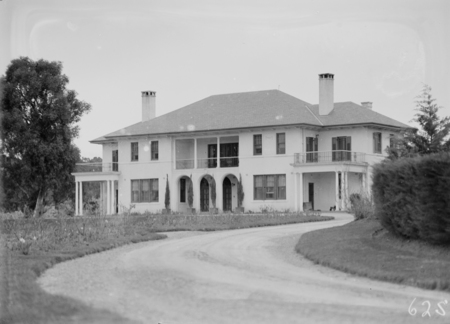Prime Ministers Lodge, Adelaide Avenue, Deakin, from the north.