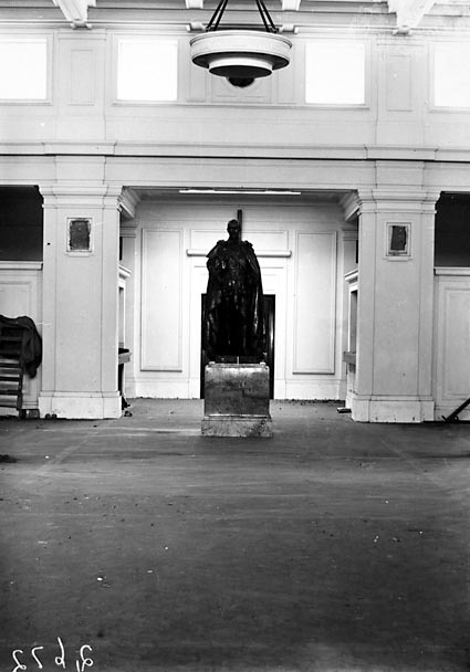 Statue of King George V in Kings Hall, Parliament House