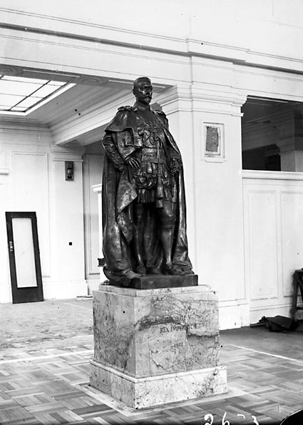 Statue of King George V in Kings Hall, Parliament House