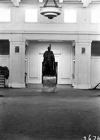 Statue of King George V in Kings Hall, Parliament House