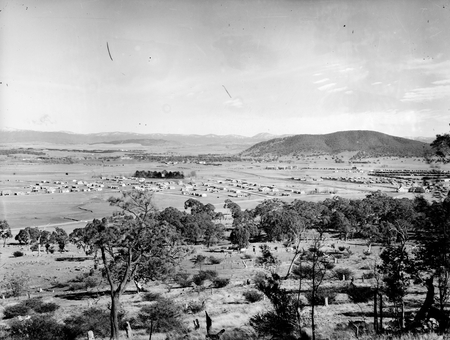 Reid, Braddon and Civic Centre from Mt Ainslie. Ainslie Hotel on the right.
