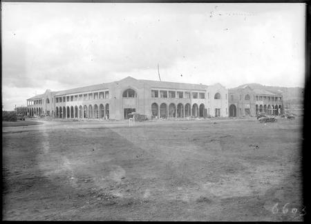 Snows Corner, Sydney Building on London Circuit, Civic Centre under construction.