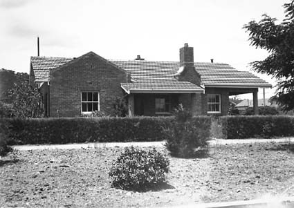 Federal Capital Commission cottage Type 4, Gipps Street, Barton