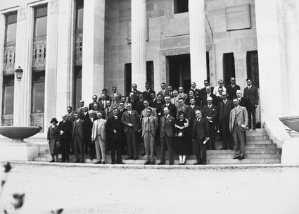 Delegates to a cancer conference in front of  the Australian  Institute of Anatomy, McCoy Circle, Acton