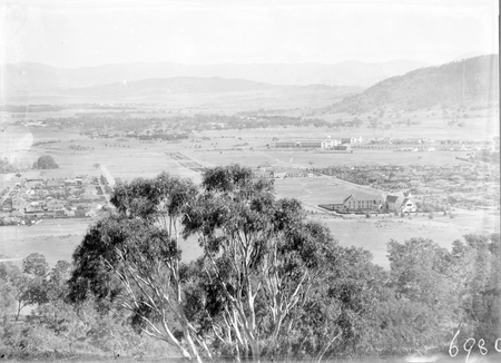 Reid, Braddon and Civic Centre from Mt Ainslie. Ainslie Hotel on the right.