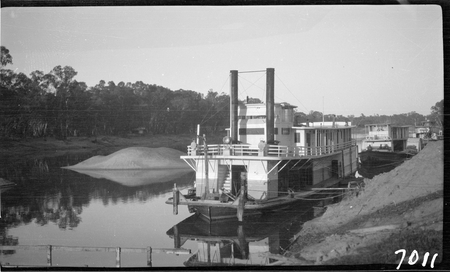 Murray River Commission. Murray River paddle steamers.