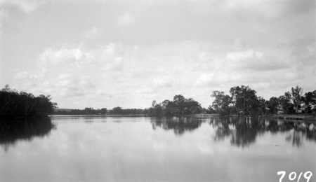 Murray River Commission. Murray River waters.